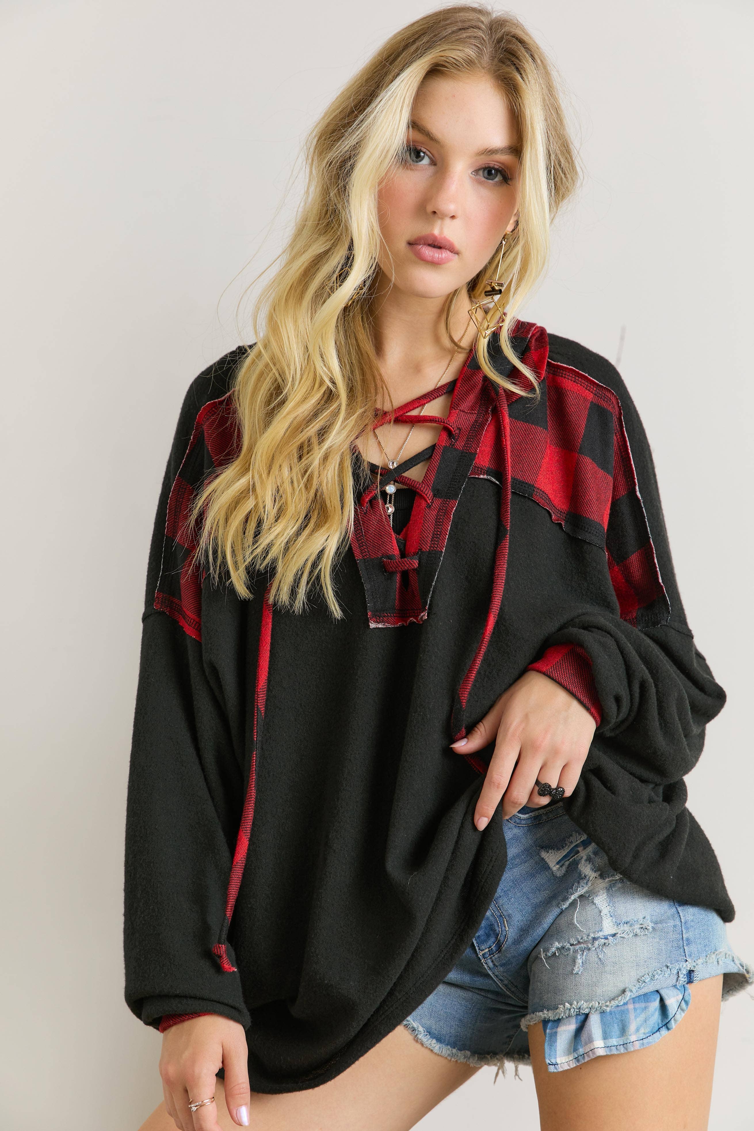 CRISS CROSS STRING TIE NECK HOODIE
