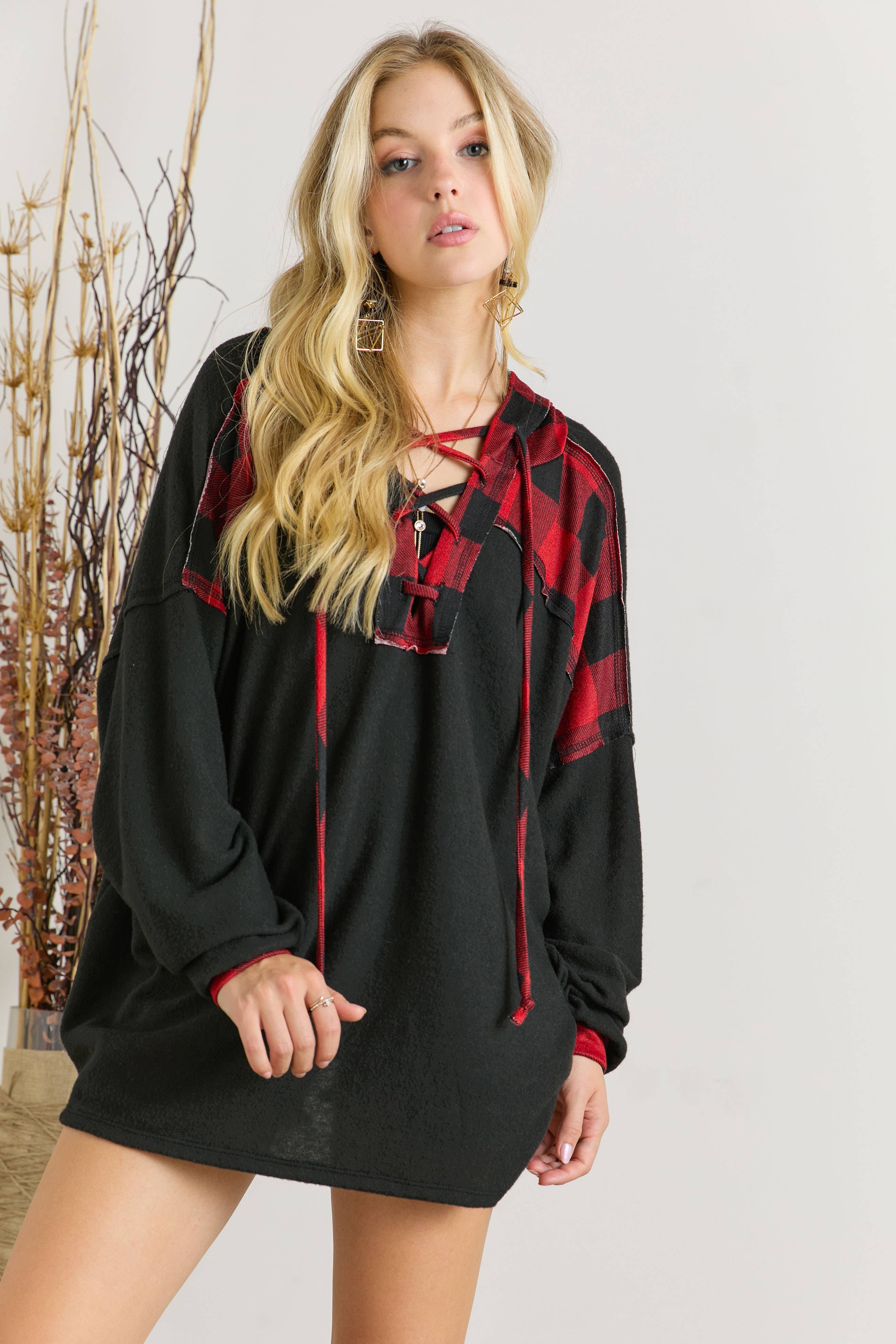 CRISS CROSS STRING TIE NECK HOODIE