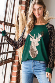 SOLID AND ANIMAL TOP WITH REINDEER PATCH