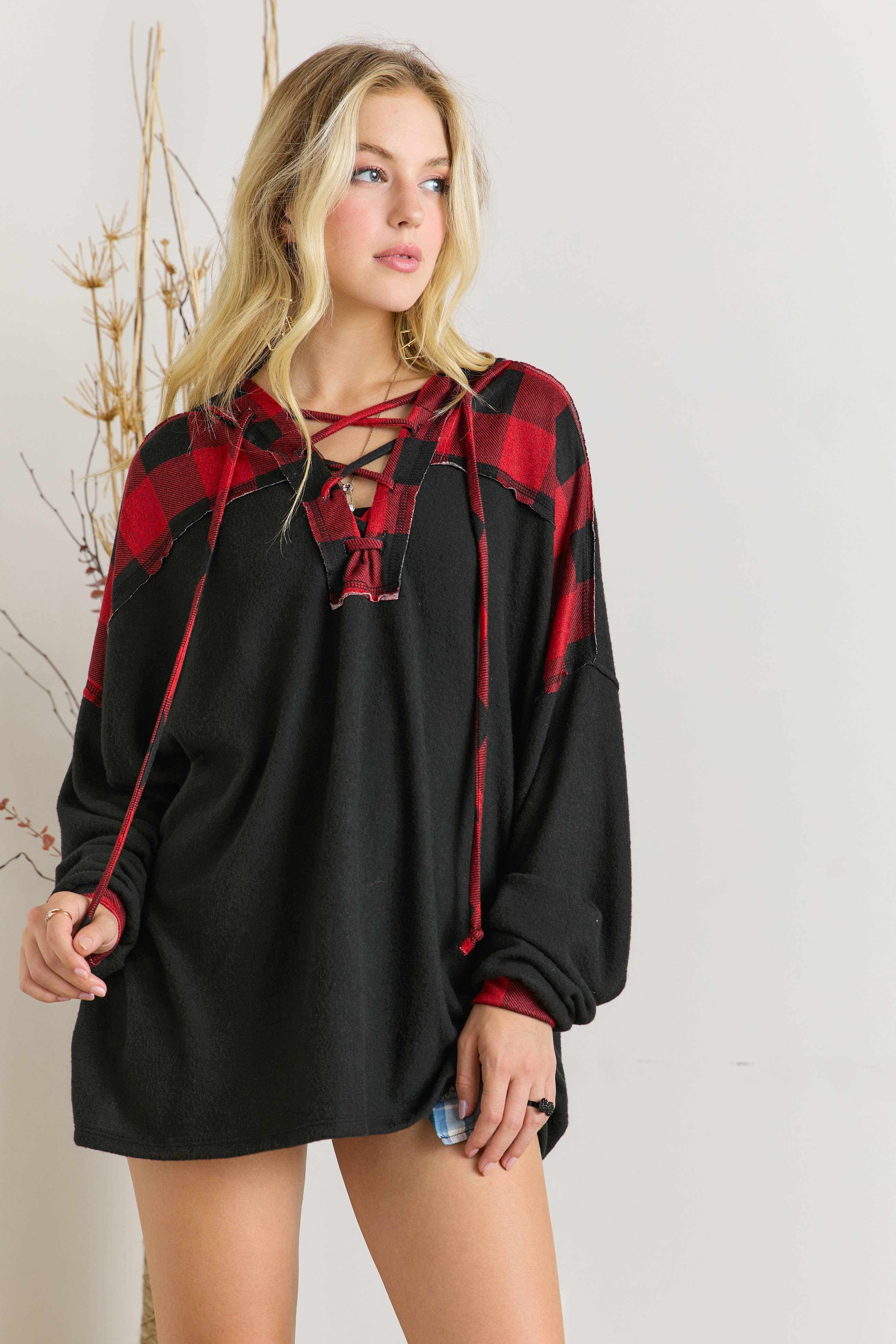 CRISS CROSS STRING TIE NECK HOODIE