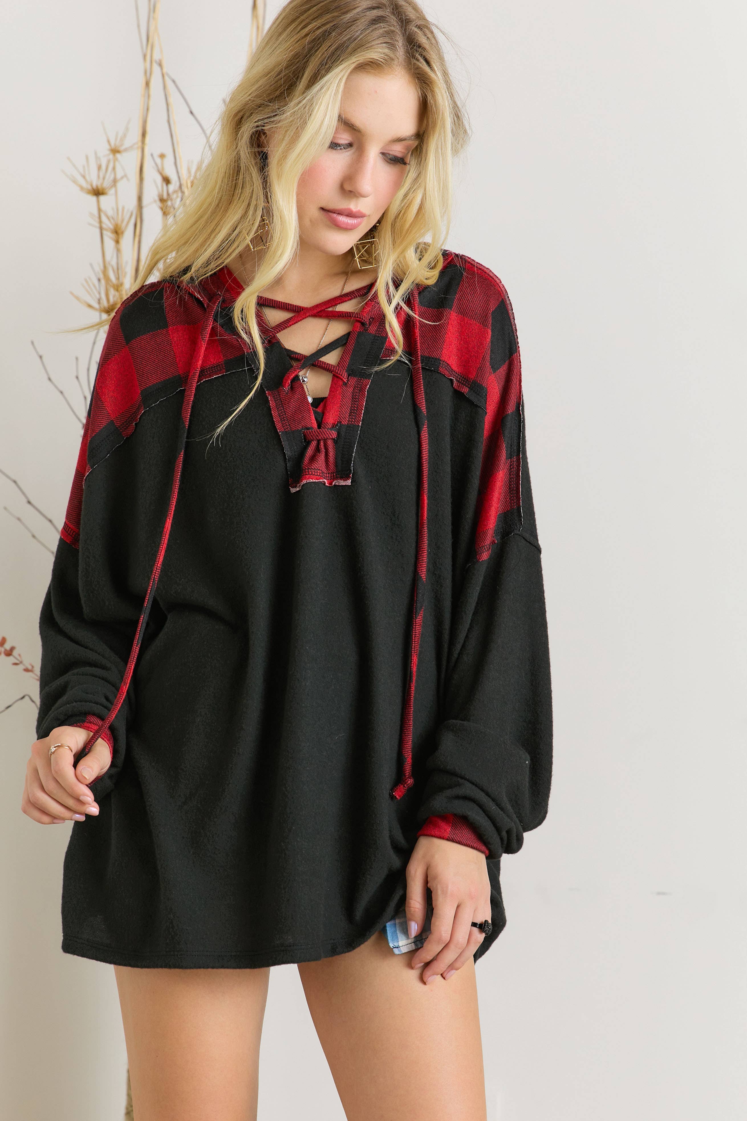 CRISS CROSS STRING TIE NECK HOODIE